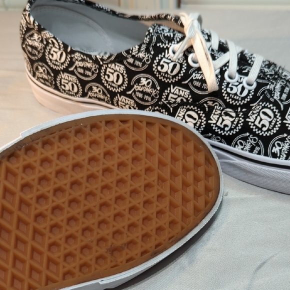Vans Black and White 50 Years/30 Years Journeys Pattern Sneakers - Picture 16 of 16
